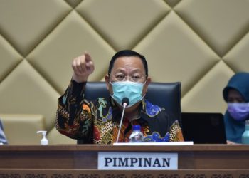 Ketua Komisi IV DPR RI Sudin saat memimpin Rapat Kerja Komisi IV DPR RI dengan Menteri Pertanian dan Menteri Kelautan dan Perikanan (Menteri KKP) beserta jajaran, di Ruang Rapat Komisi IV DPR RI, Gedung Nusantara, Senayan, Jakarta, Kamis (18/3/2021). Foto: Kresno/nvl