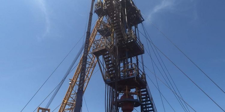 Tim sedang melakukan SIMOPS dan persiapan untuk rig up. (Foto: Dok. Istimewa)