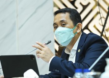 Anggota Komisi XI DPR RI Kamrussamad saat Rapat Dengar Pendapat Komisi XI DPR RI dengan Kepala BPS dan Kepala LKPP di Gedung Nusantara I, Jakarta, Selasa (8/6/2021). Foto: Andri   