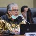 Wakil Ketua Komisi IX DPR RI Ansory Siregar saat memimpin rapat di Gedung Parlemen, Senayan, Jakarta, Senin (27/9/2021). Foto: Arief/Man

 