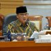 Wakil Ketua Komisi VIII DPR RI Yandri Susanto dalam rapat kerja Komisi VIII DPR RI dengan Kementerian Agama, Kementerian Kesehatan, dan Kementerian Perhubungan di Gedung Nusantara II, Senayan, Jakarta, Senin (17/1/2022). Foto: Runi/Man   