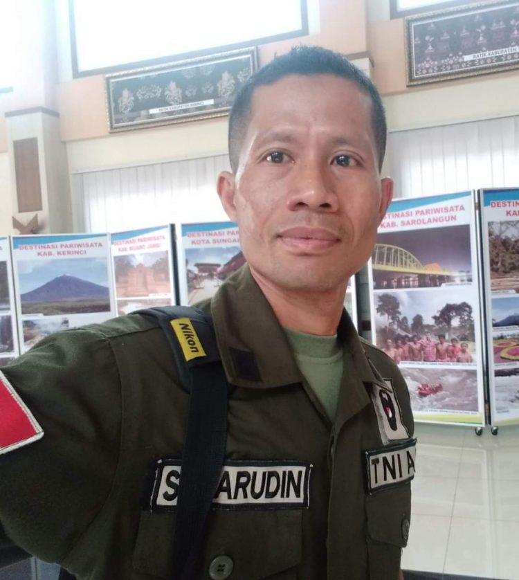 Almarhum Sertu Saharuddin