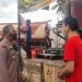 Kapolres Bungo AKBP Guntur Saputro saat meninjau distributor tengek. (Foto : humas Polres Bungo)