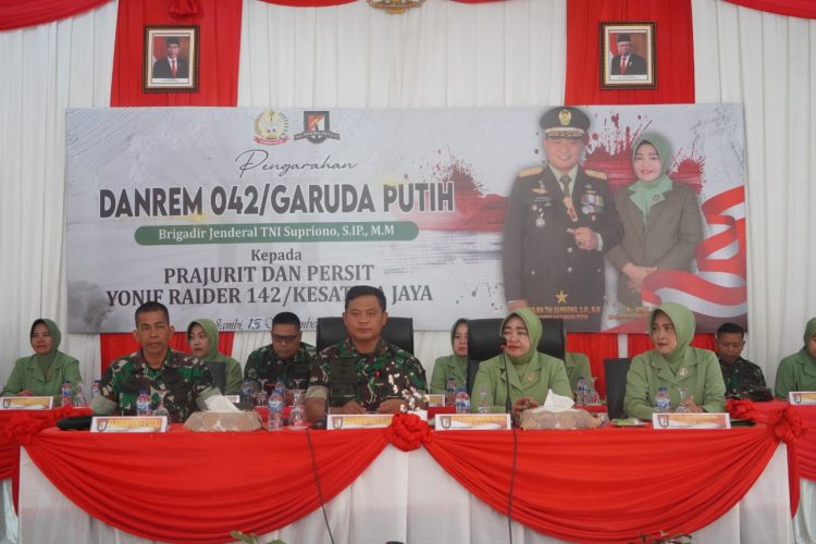 Kunjungan Danrem Gapu di Mayonif Raider 142/KJ. (Foto : Istimewa)