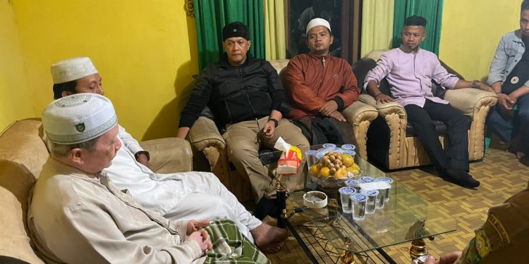 Kapolda saat temui tokoh masyarakat Talang Duku. (Foto : Istimewa)