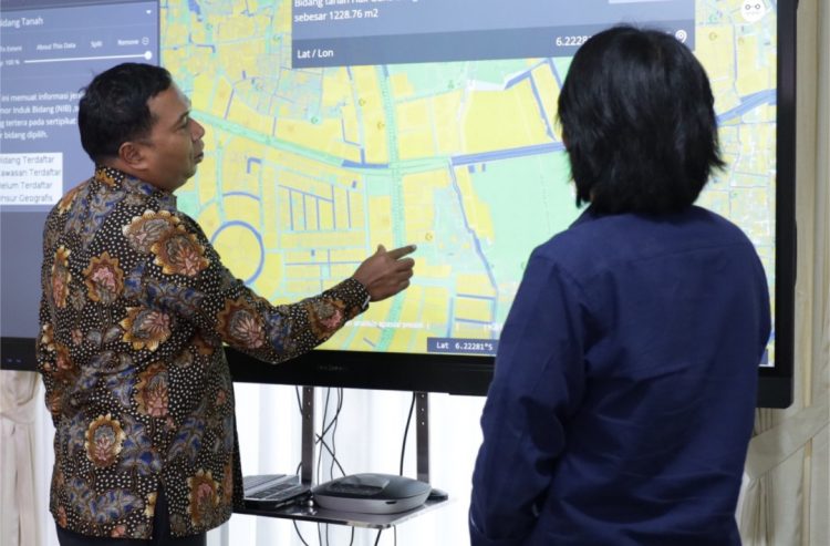Kementerian ATR/BPN imbau warga pasang patok tanah. (Foto : Humas ATR/BPN)