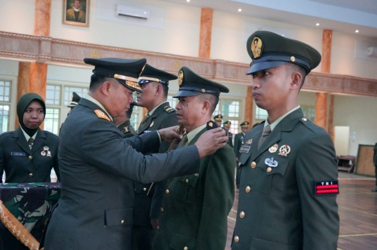 Danrem Gapu di acara pelantikan. (Foto : Penrem Gapu)