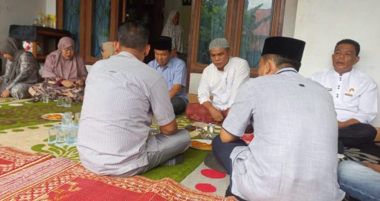 Suasana doa bersama. (Foto : Yazdi - sinarjambi.com)