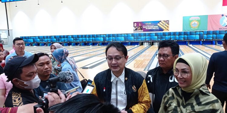 Gratiskan Biaya Latihan Boling untuk Atlet Sumsel. (Foto : ist)