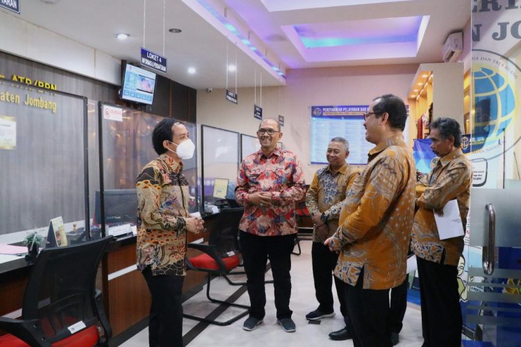 Wujudkan Reforma Agraria, Kementerian ATR/BPN Dukung Kantor Pertanahan Perbaiki Pelayanan. (Foto : ist)