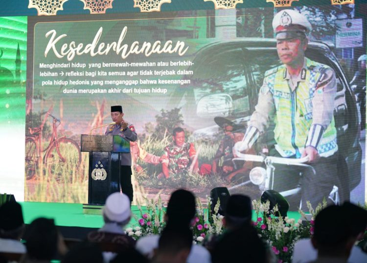 Hadiri Peringatan Maulid Nabi Muhammad, Kapolri: Sinergitas Elemen Bangsa Wujudkan Persatuan. (Foto : ist)