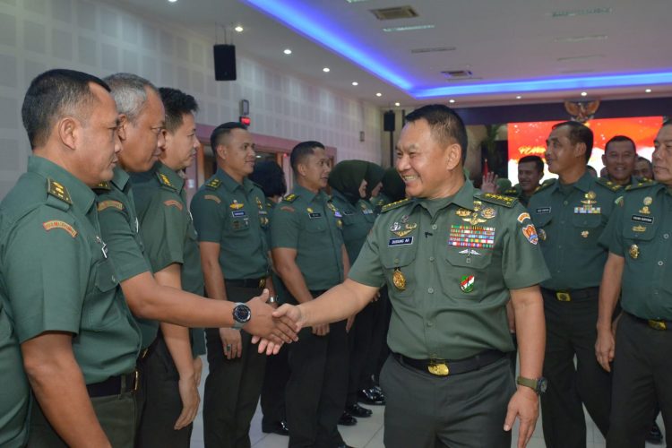 Kasad: Prajurit TNI AD Senantiasa Menjadi Contoh Dalam Sikap dan Kesederhanaannya. (Foto : ist)