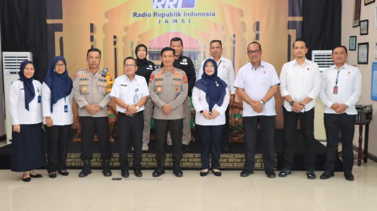 Kapolda Jambi Silaturahmi Ke RRI. (Foto : ist)