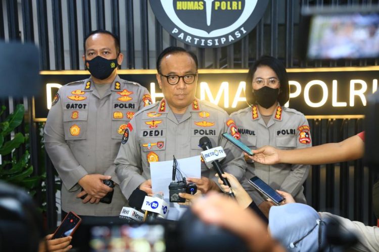 Polri tahan 6 tersangka peristiwa di stadion Kanjuruhan. (Foto : Humas Polri)