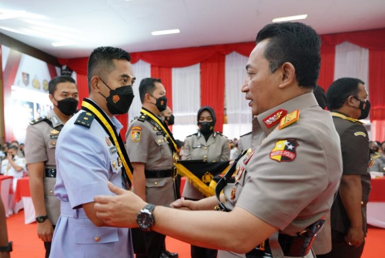 Tutup Dikreg Sespim Polri, Kapolri: Jangan Takut dan Ragu Lakukan Hal Terbaik untuk Masyarakat. (Foto : ist)