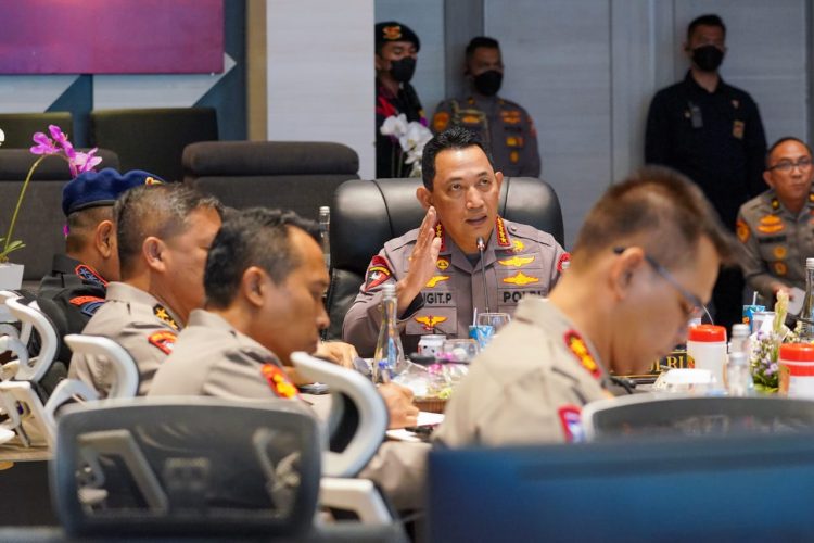 Tinjau Command Center, Kapolri Pastikan Pengamanan KTT G-20. (Foto : ist)