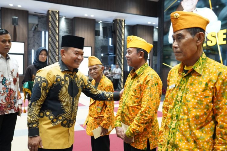 Hargai Para Sesepuh, TNI AD Berangkatkan Umroh 102 Veteran Seroja. (Foto : ist)