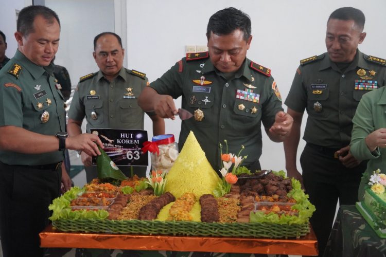 Sederhana, Syukuran HUT Ke-63 Korem Gapu. (Foto : ist)