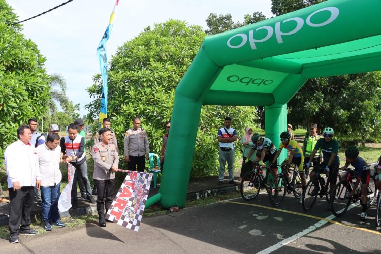 Kapolda Buka Kejuaraan Balap Sepeda Provinsi Jambi. (Foto : ist)