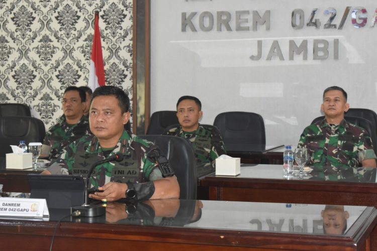 Danrem 042/Gapu Melalui Vicon Ikuti Taklimat Awal Wasrik BPK RI. (Foto : ist)