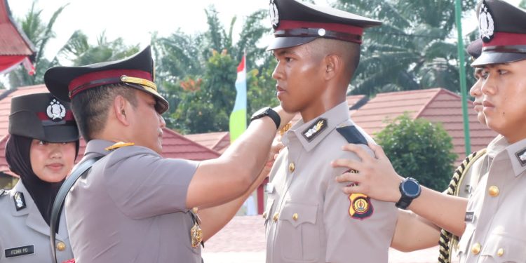Kapolda Jambi Lantik 187 Bintara Polri. (Foto : Humas Polda Jambi)