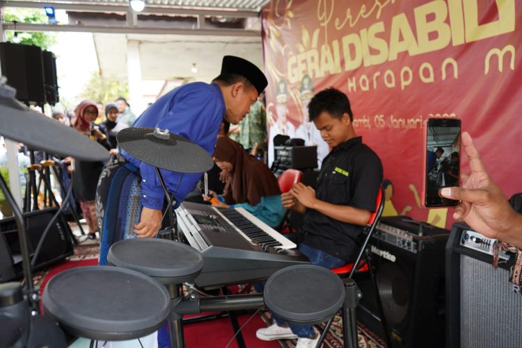 Pemprov Terus Fasilitasi Penyandang Disabilitas. (Foto : ist)