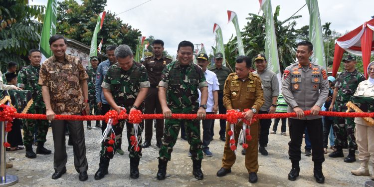 Pangdam II/Sriwijaya Tutup Karya Bakti TNI di Batanghari. (Foto : ist)