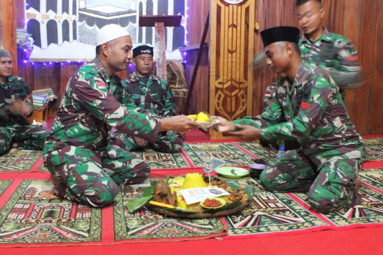 Doa Bersama dan Ikrar Kesetiaan Warnai HUT Ke-70 Yonif Raider 142/KJ di Penugasan Papua. (Foto : ist)