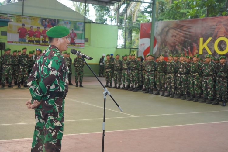 Korem 042/Gapu Gelar Apel Gabungan, Kasrem Bacakan Amanat Panglima TNI. (Foto : ist)