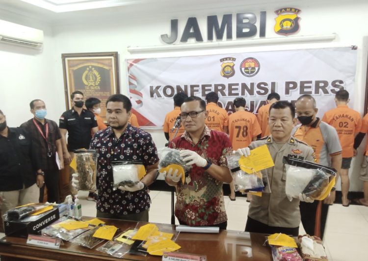 Ditresnarkoba Polda Jambi Gagalkan Peredaran Sabu 3 Kg. (Foto : Rolan - sinarjambi.com)