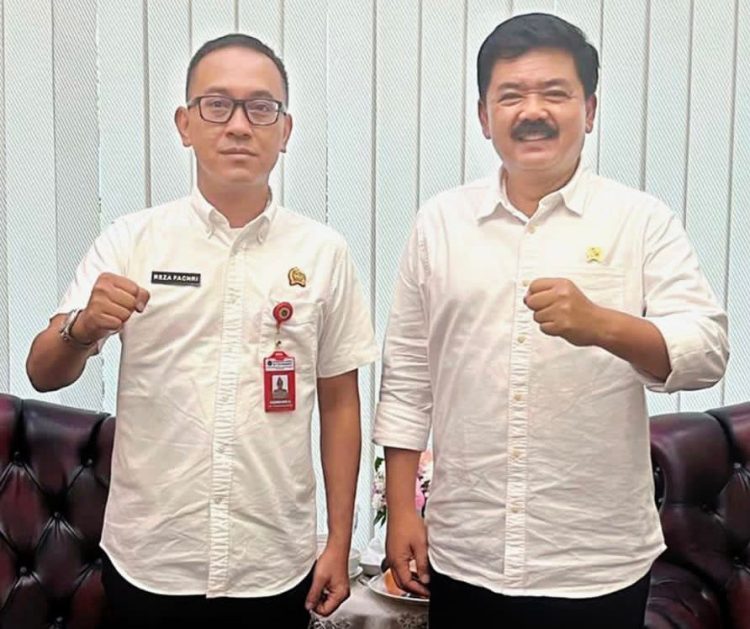 Reza bersama Hadi Tjahjanto. (Foto : ist)