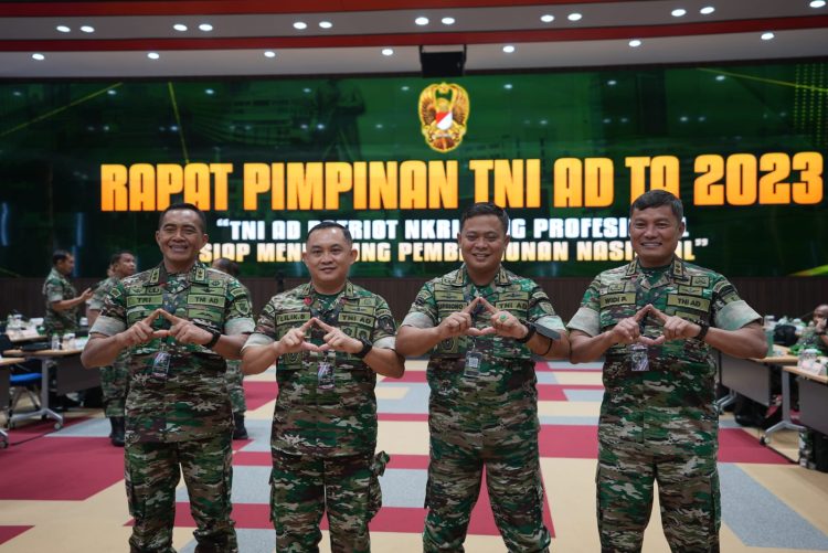 Danrem 042/Gapu Ikuti Rapim TNI AD 2023. (Foto : ist)