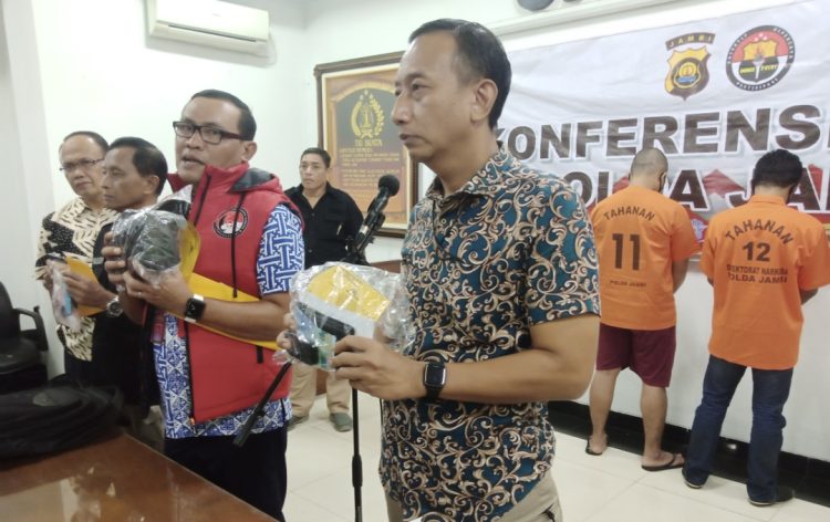 Ditresnarkoba Polda Jambi Gagalkan Peredaran Sabu 1 Kg Lebih. (Foto : Rolan - sinarjambi.com)