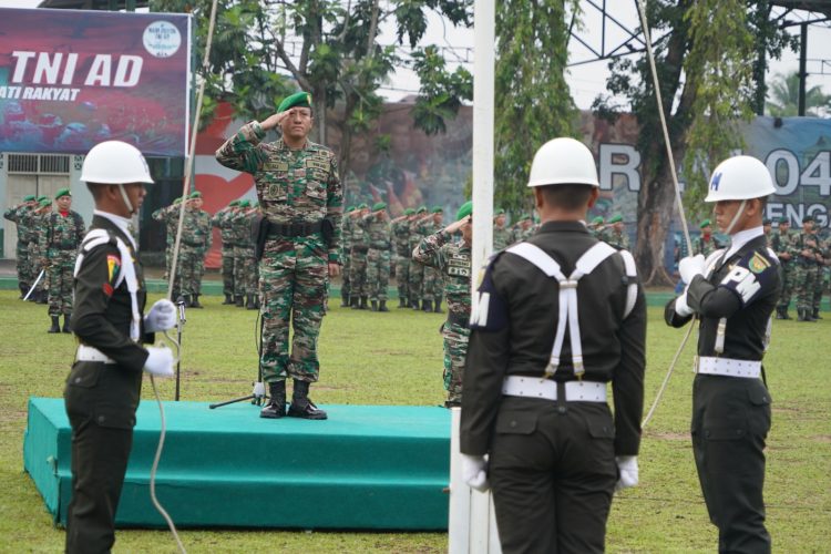 Korem 042/Gapu Gelar Upacara Bendera. (Foto : ist)