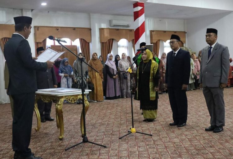 Wabup Merangin Lantik Pejabat Tinggi Pratama. (Foto : ist)