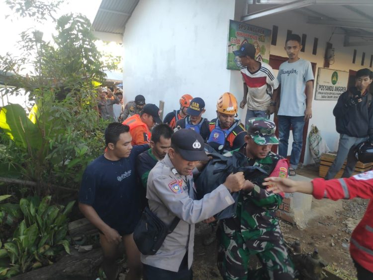 Korban Pompong Tenggelam di Muara Sabak Ditemukan Meninggal. (Foto : ist)