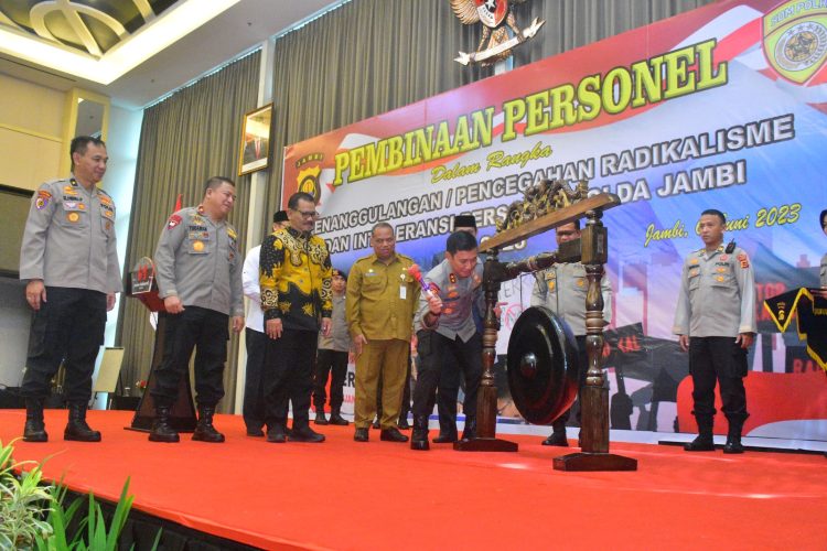Kapolda Jambi Hadiri Pembinaan Personel Pencegahan Radikalisme. (Foto : ist)