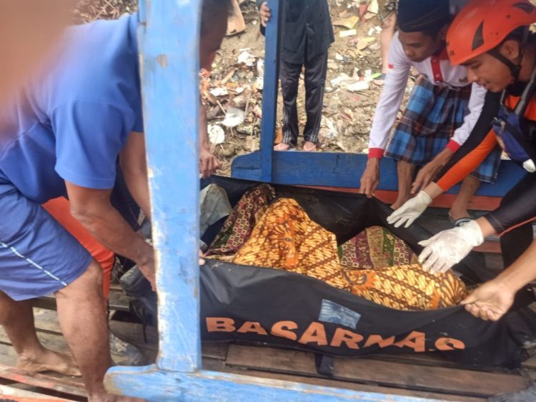 Korban Tenggelam di Sungai Ale Tebo Ditemukan Sejauh 5 Km. (Foto : ist)
