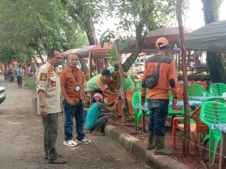 DLH Merangin Segera Bangun RTH di Bekas Kantin Taman PKK. (Foto : Yendri - sinarjambi.com)