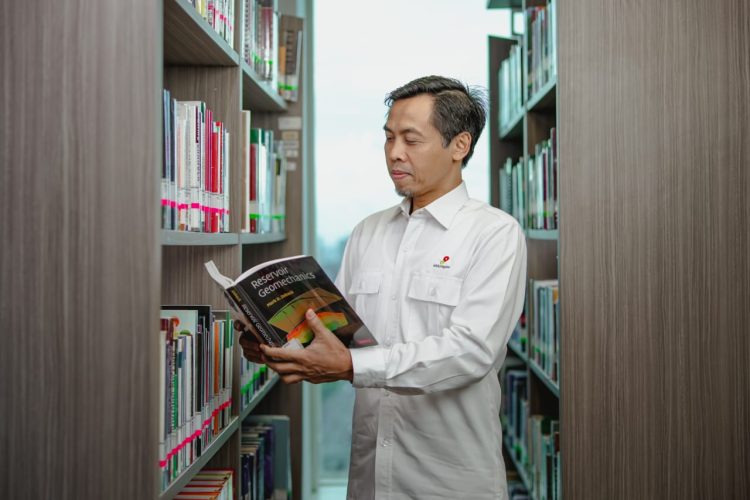 SKK Migas Berkomitmen Dorong Penerbitan Aturan Tata Kelola Sumur Minyak Masyarakat. (Foto : ist)