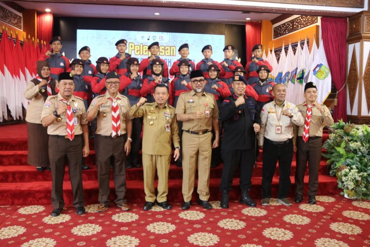 Gubernur Al Haris Lepas Kontingen Pramuka Jambi Ikuti Lomba Tingkat V Nasional. (Foto : ist)