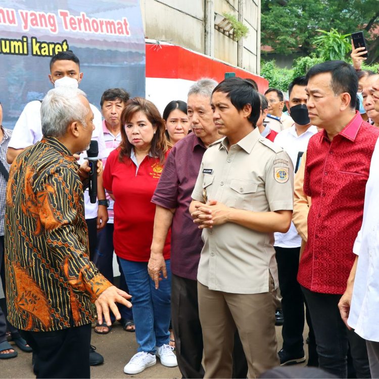 Raja Juli Tinjau Lokasi Sengketa di Amurva Bhumi Vihara. (Foto : ist)