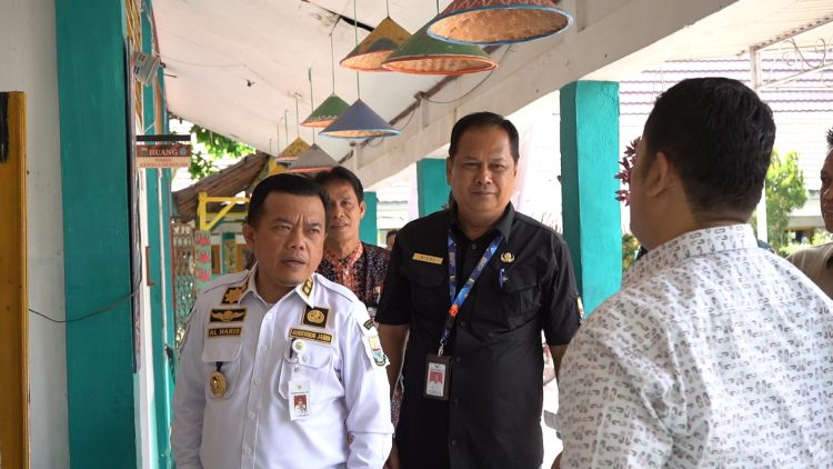Gubernur Al Haris Tinjau Proses PPDB di Beberapa Kabupaten/Kota. (Foto : ist)