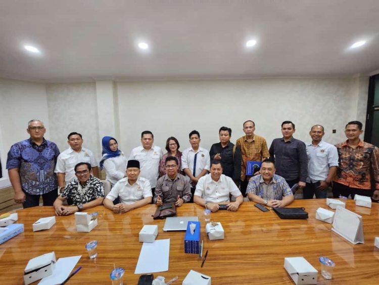 PWI Sumsel Siap Bersinergi dengan Kadin. (Foto : ist)