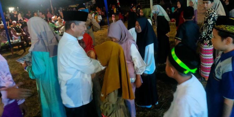 Bupati Mashuri Apresiasi MTQ Ke-3 Desa Koto Baru. (Foto : Yazdi - sinarjambi.com)