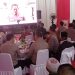 Kapolda dan jajaran mendengarkan arahan Kapolri. (Foto : Rolan - sinarjambi.com)