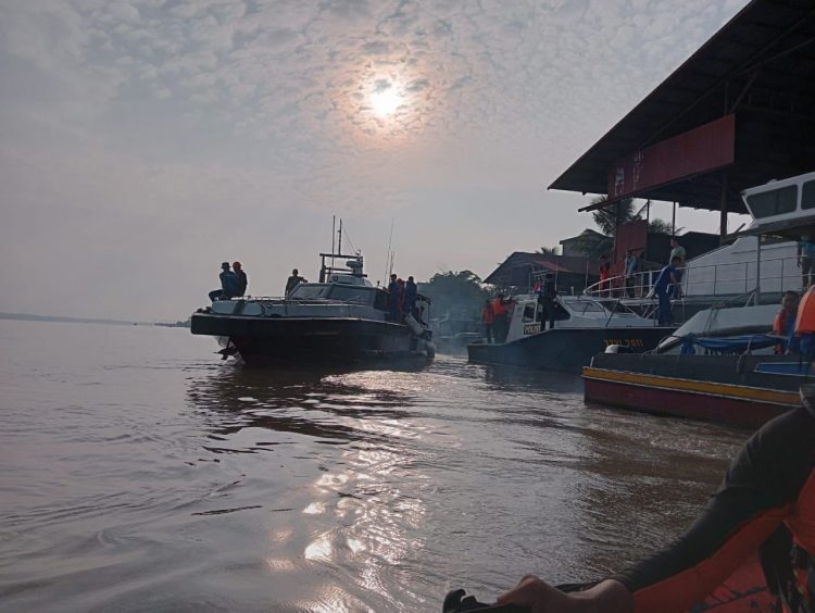 Tim SAR gabungan Perluas Area Cari Nelayan Hilang di Perairan Kuala Kerang. (Foto : Basarnas Jambi)