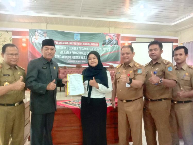 Sekda Fajarman Harap PPPK Guru Majukan Pendidikan di Merangin. (Foto : Yendri - sinarjambi.com)