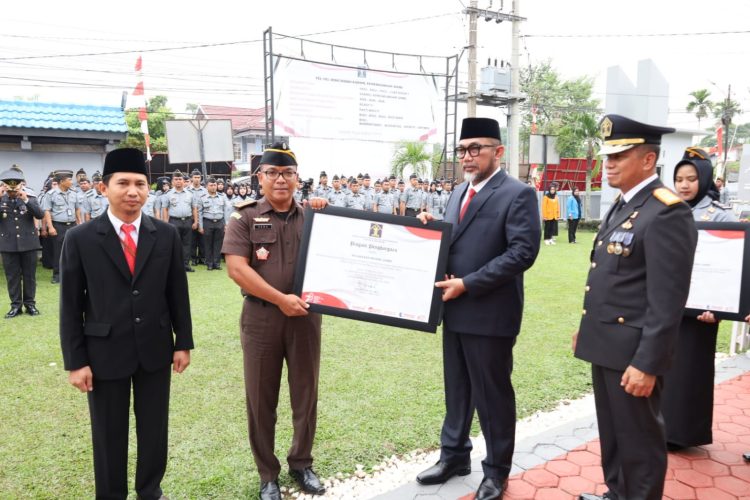 Gelar Upacara Hari Kemenkumham Ke-78, Sekda Provinsi Jambi Sampaikan Pesan Menkumham RI. (Foto : ist)