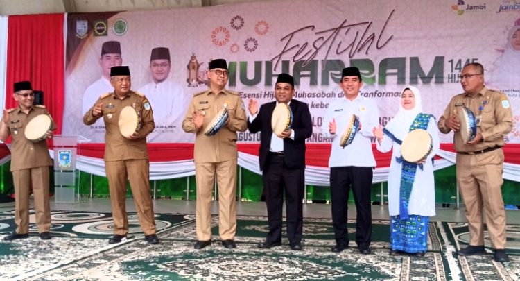 Walikota Fasha Buka Festival Muharram 1445 H. (Foto : Rolan - sinarjambi.com)